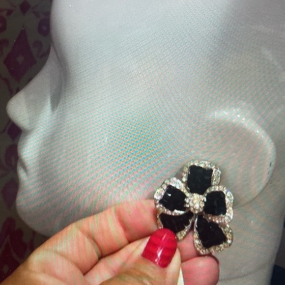 Black Tie Vintage Jarin Clip On Jet Black & Clear Cubic Zirconia Flower Earrings - Picture 2 of 13